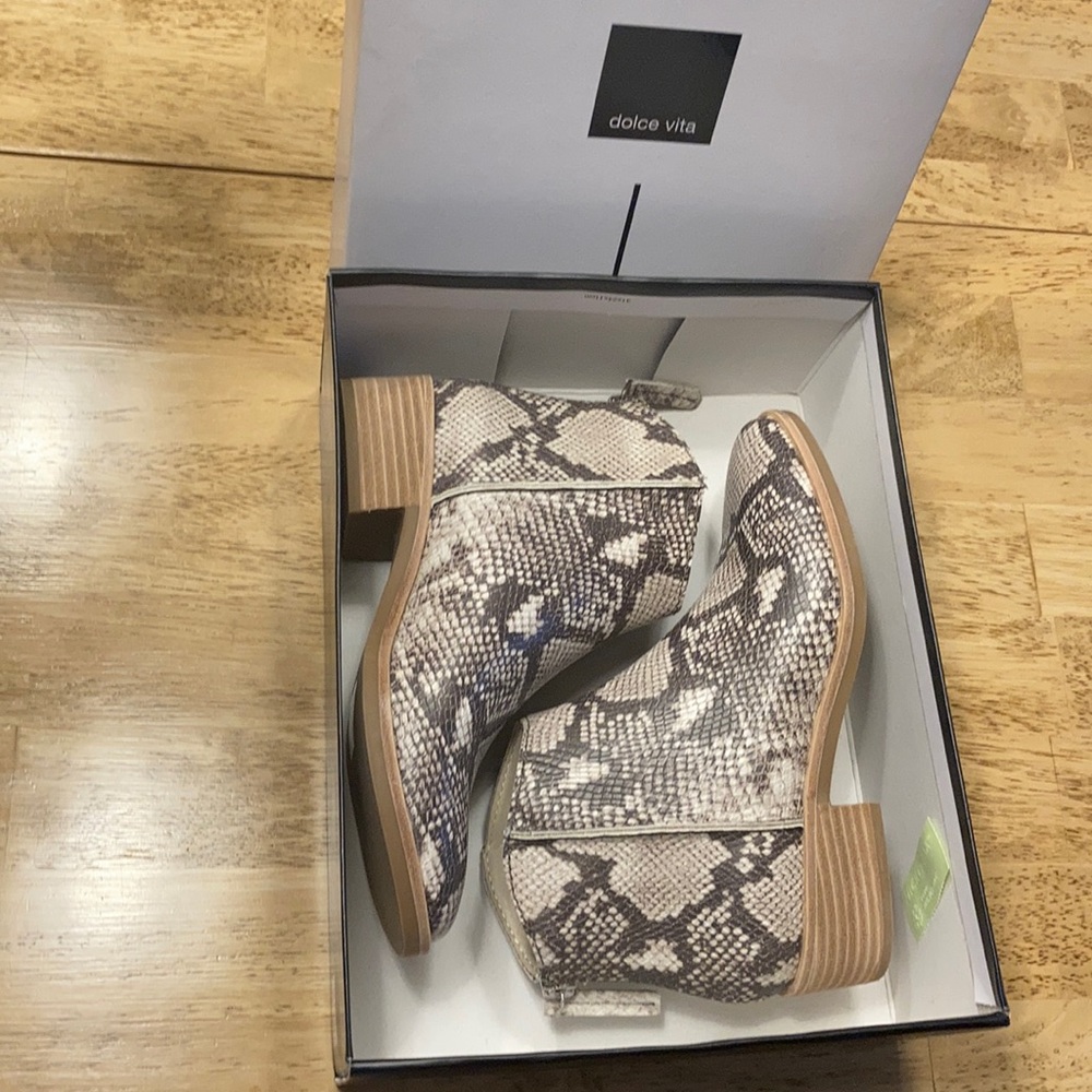 Dolce Vita Tavin snake print Stella bootie - Picture 3 of 11
